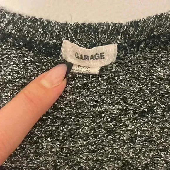 ❤️Garage sweater size XS - Picture 4 of 5